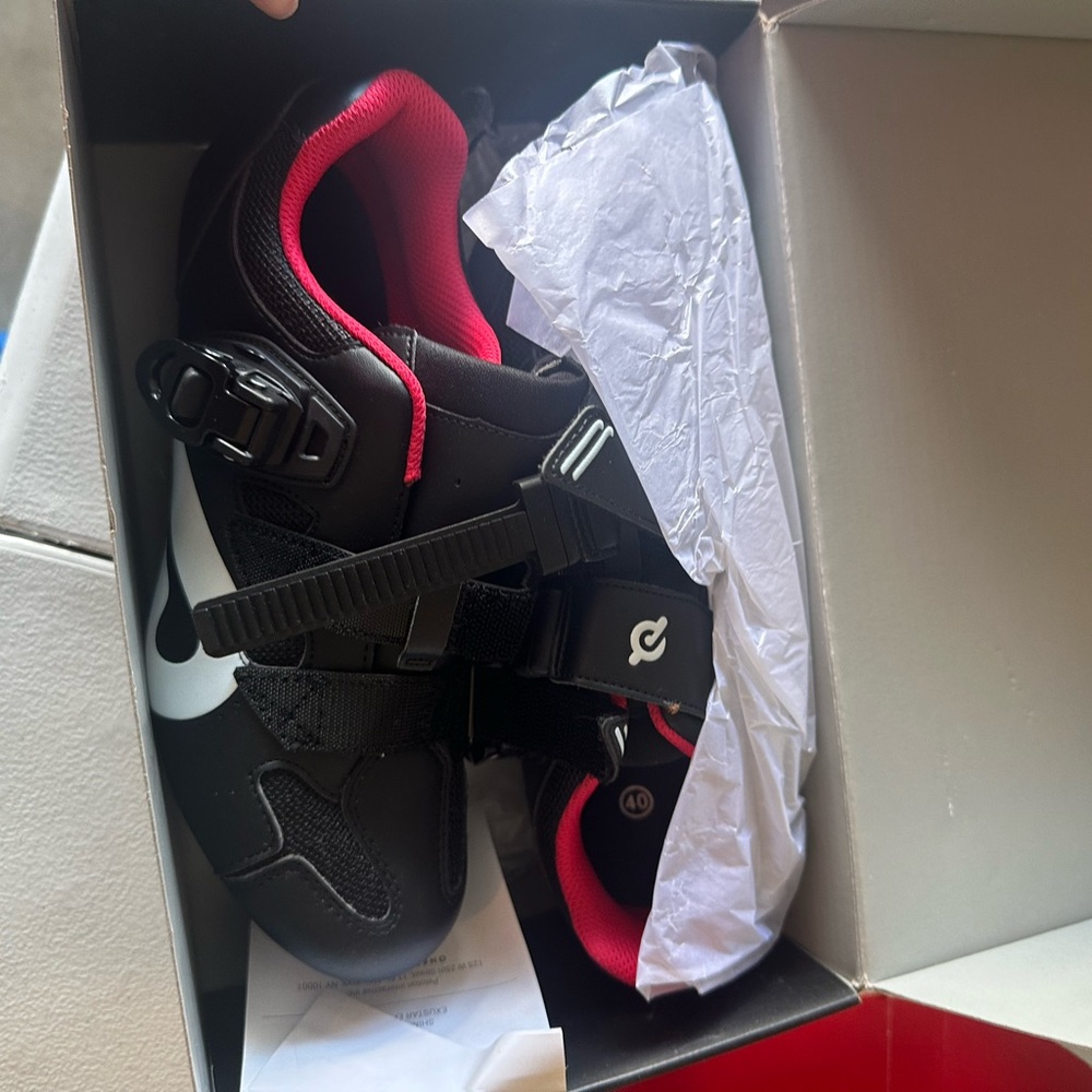 Brand new size 40 Peloton Cycling shoes